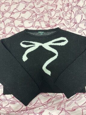 wild fable Black Crewneck Sweater with White Bow Graphic